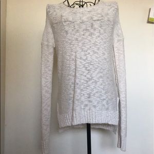 Long sleeved sweater